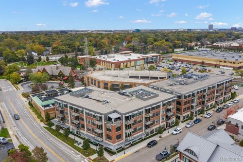 unit-304-2051 Villa Rd, Birmingham, MI, 48009-6571 | Card Image