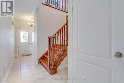 15 Canyon Gate Cres, House other with 5 bedrooms, 3 bathrooms and 4 parking in Maple ON | Image 3