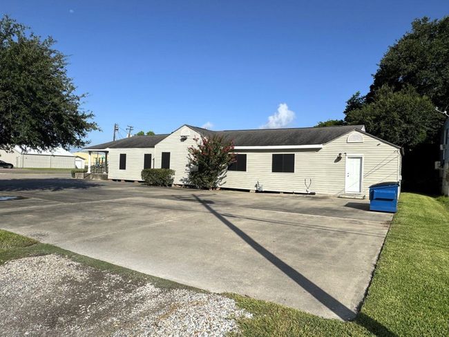 3500 Main Ave, Home with 0 bedrooms, 0 bathrooms and null parking in Groves TX | Image 9