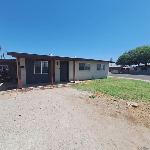 930 E 25th St, Yuma, AZ, 85365-2931 | Card Image
