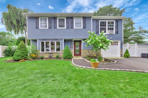 4 Ashford Dr, Ridge, NY, 11961-2311 | Card Image