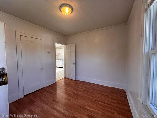 4224 Lois St, Dearborn, MI, 48126-3821 | Card Image