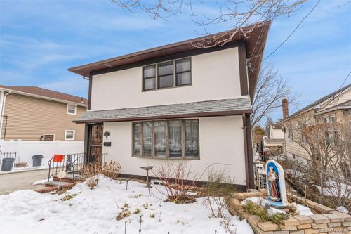 77 Lucille Ave, Elmont, NY, 11003-2721 | Card Image