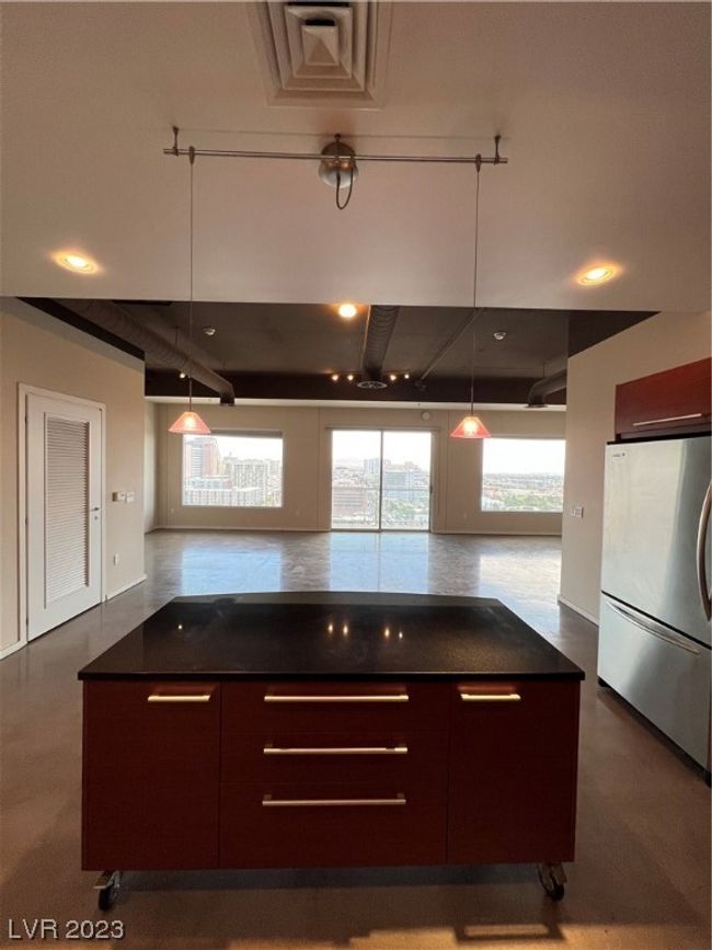 UNIT-1414 - 900 Las Vegas Blvd S, Home with 1 bedrooms, 2 bathrooms and 1 parking in Las Vegas NV | Image 9