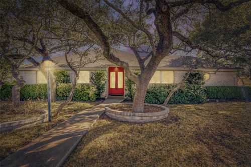 122 Tallstar Dr, Lakeway, TX, 78734-5032 | Card Image