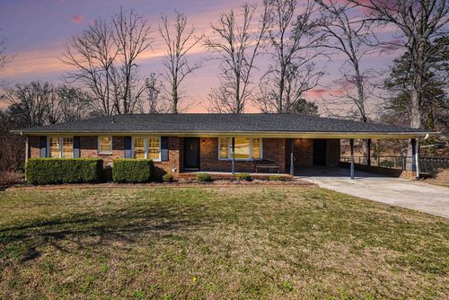 22 Woodridge Dr, Greenville, SC, 29611-2016 | Card Image