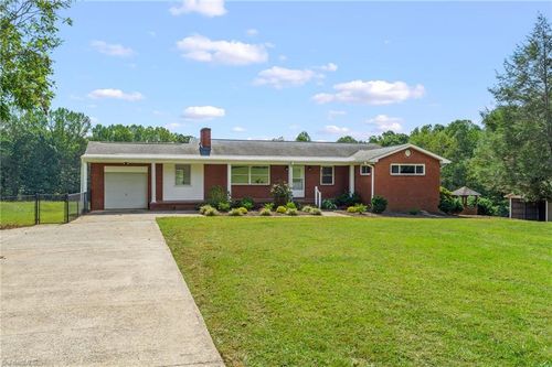 2548 Old Us 421 Hwy E, Yadkinville, NC, 27055-8015 | Card Image