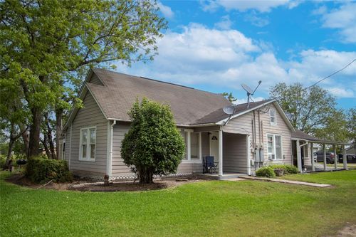 10553 S State Highway 71, El Campo, TX, 77437-9653 | Card Image