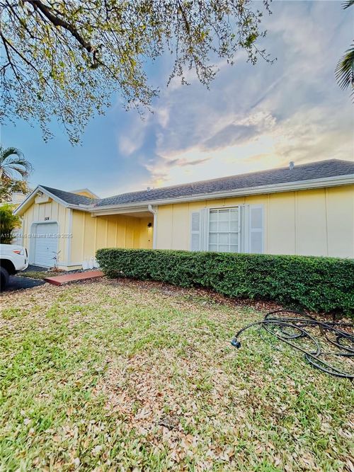 15016 Sw 139th Pl, Miami, FL, 33186-5737 | Card Image