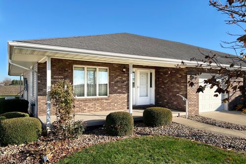 703 Kingwood Dr, El Paso, IL, 61738-9321 | Card Image