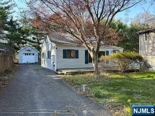 161 Ralph Ave, Wyckoff, NJ, 07481-2011 | Card Image