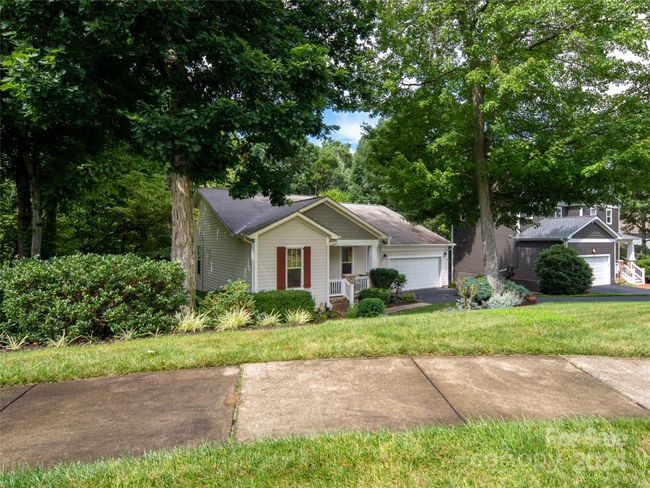 130 Harrop Dun Ct, House other with 3 bedrooms, 3 bathrooms and null parking in Biltmore Lake NC | Image 33