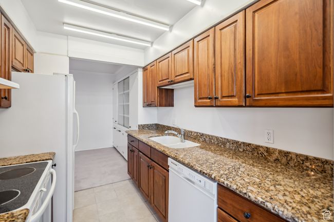 APT-9J - 777 E South Temple, Condo with 2 bedrooms, 2 bathrooms and 3 parking in Salt Lake City UT | Image 7