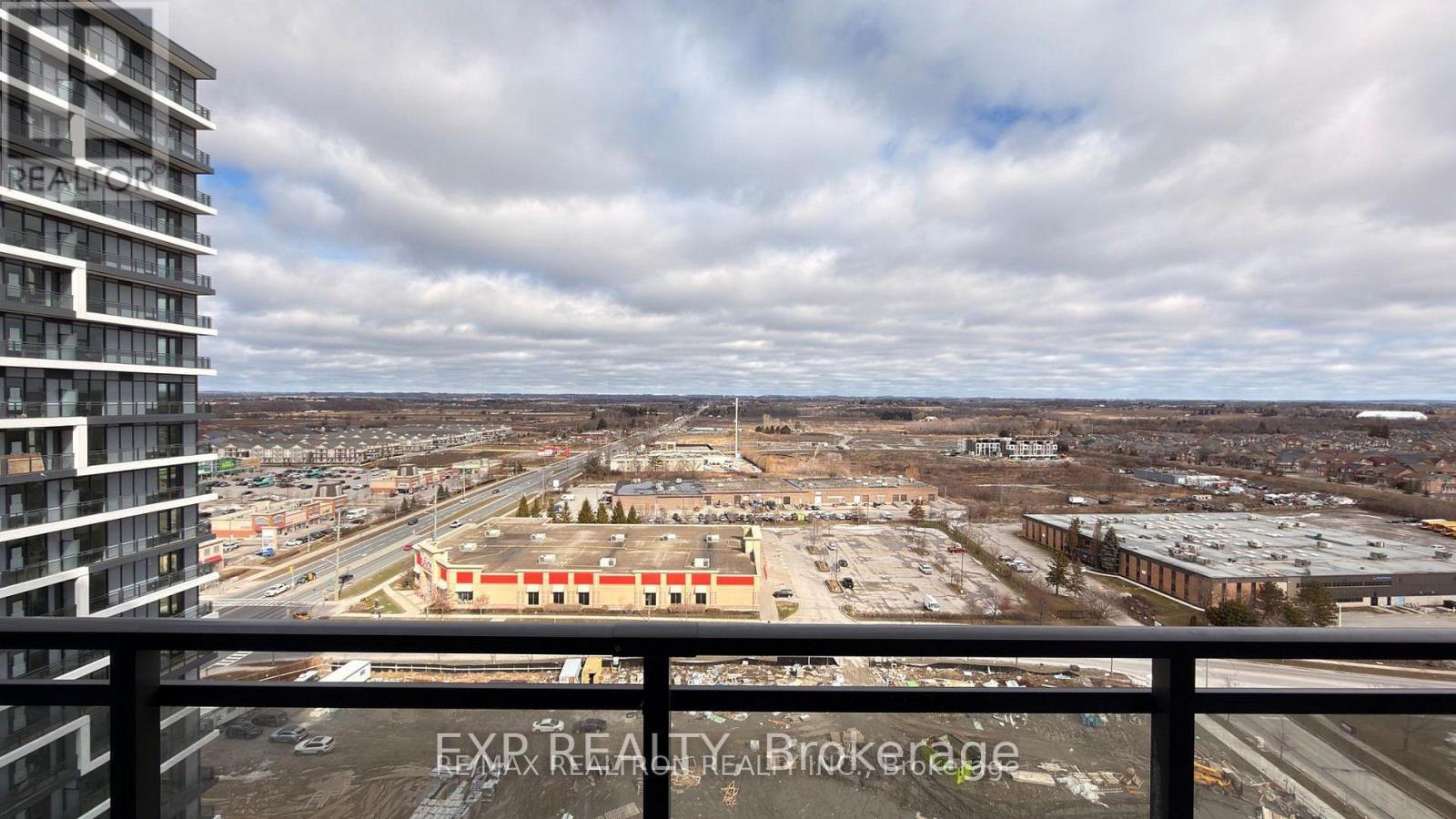 Residential Lease in Markham (Greensborough) 5