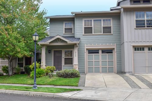 unit-315-3126 Alameda St, Medford, OR, 97504-8678 | Card Image