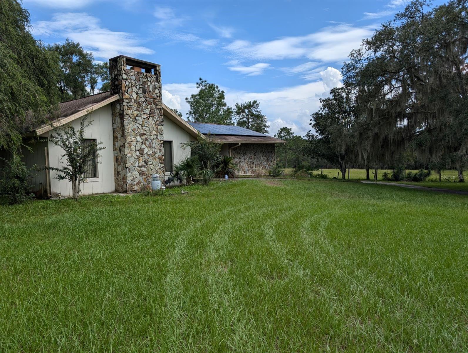 Brierwood Pt, Floral City, FL 34436