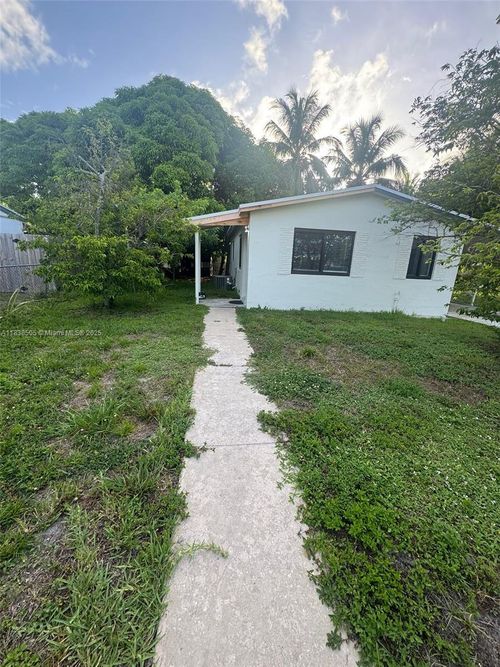 891-891 Nw 33rd Ter, Lauderhill, FL, 33311 | Card Image