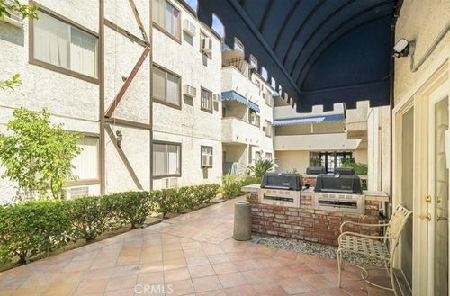 218-18530 Hatteras St, Tarzana, CA, 91356 | Card Image