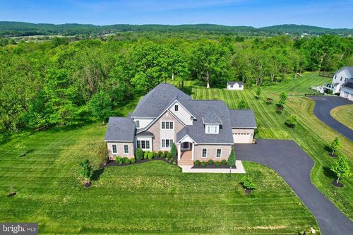 42438 Black Talon Ct, LEESBURG, VA, 20176-5751 | Card Image