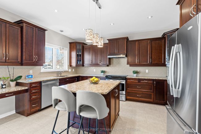831 Dalkena Pl, House other with 4 bedrooms, 4 bathrooms and 4 parking in Nepean ON | Image 10