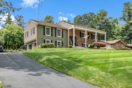 5 Van Allen Pl, Pompton Plains, NJ, 07444-1510 | Card Image