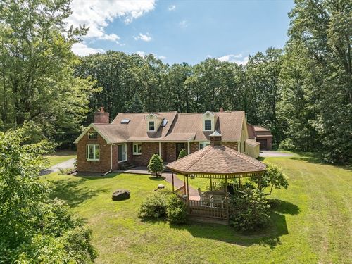98 Blossom Rd, West Springfield, MA, 01089-4448 | Card Image