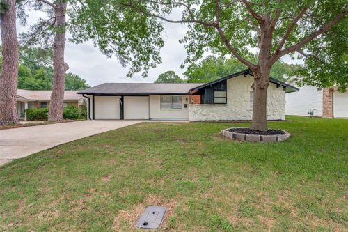 2209 Hackberry Drive, Arlington, TX, 76013 | Card Image