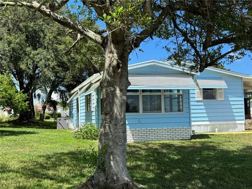 1522 Hillcrest Dr, LADY LAKE, FL, 32159-2221 | Card Image