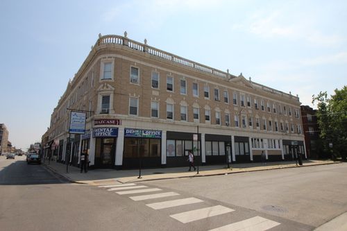 d-4007 W School Street, Chicago, IL, 60641 | Card Image