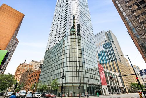 3607-600 N Fairbanks Ct, Chicago, IL, 60611-5870 | Card Image