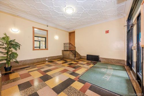 apt-214-758 Brady Ave, Bronx, NY, 10462-2732 | Card Image