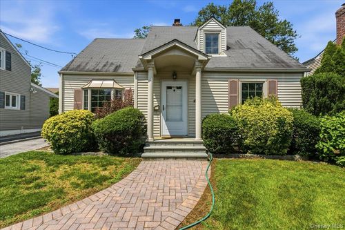 194 Lincoln Pl, Eastchester, NY, 10709-2006 | Card Image