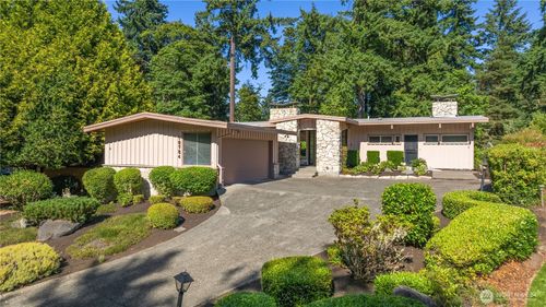 10704 Country Club Ln S, Burien, WA, 98168-4900 | Card Image