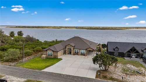 561 Carmel Dr, Sandia, TX, 78383-5678 | Card Image