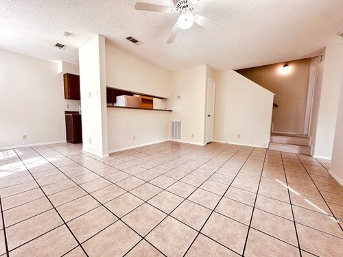 apt-d-2004 Kirksey Dr, Austin, TX, 78741-4846 | Card Image