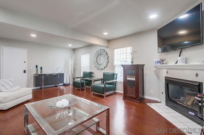 Den/Family/Great Room | Image 13