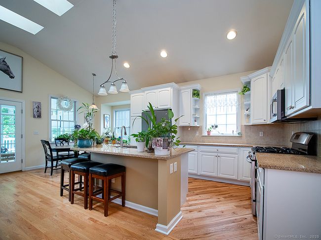 3 - 3 Timberland Way, House other with 3 bedrooms, 4 bathrooms and 2 parking in Beacon Falls CT | Image 5