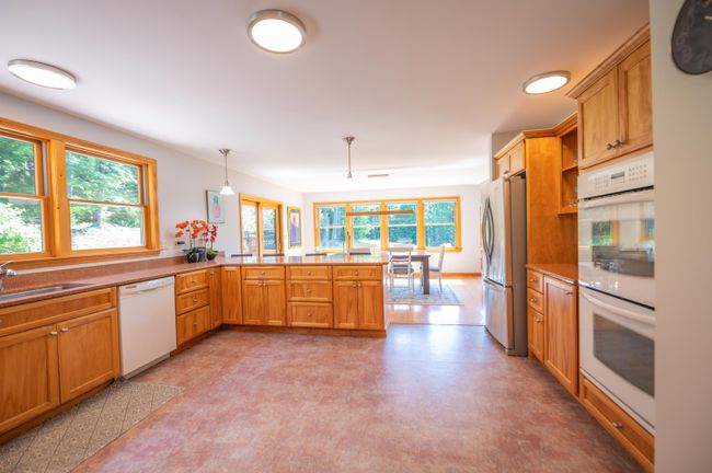 62 Yeaw Rd, House other with 4 bedrooms, 3 bathrooms and null parking in Dover VT | Image 10