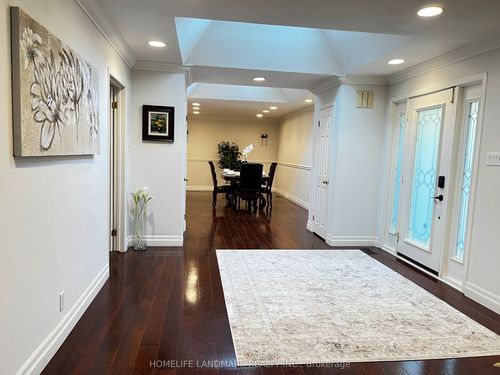 2301 Bennington Gate, Oakville, ON, L6J5Z4 | Card Image