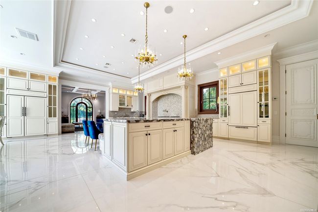 Kitchen | Image 6