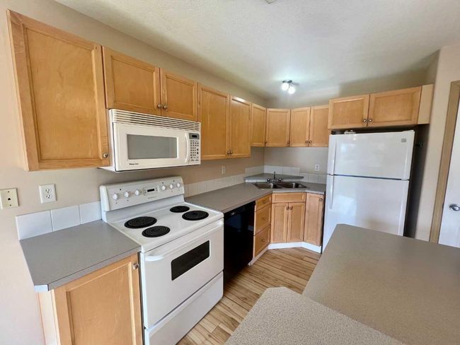 60 Adamson Ave, Home with 2 bedrooms, 3 bathrooms and 2 parking in Red Deer AB | Image 6