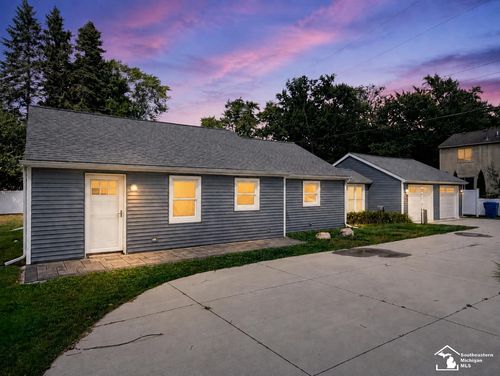 4860 Cass Elizabeth Road, Waterford Charter Township, MI, 48327 | Card Image