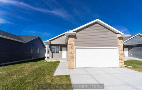 1038 Vandervoot Ave, Grand Island, NE, 68801-7207 | Card Image