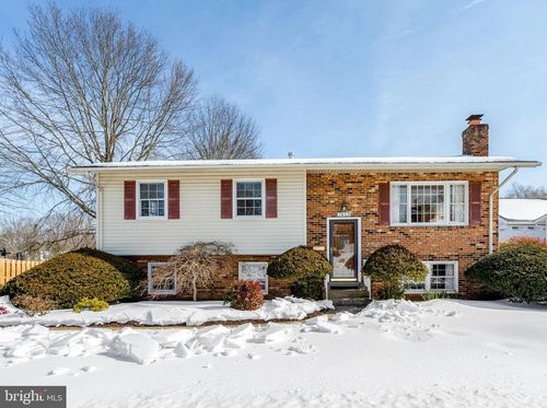 7413 Forrester Ln, MANASSAS, VA, 20109-3005 | Card Image