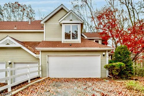 15 Stone House Ct, Oak Ridge, NJ, 07438-8852 | Card Image