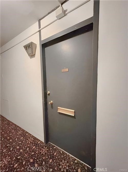 unit-290-140 Linden Ave, Long Beach, CA, 90802-4969 | Card Image