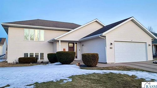 105 Swan Ln, Mankato, MN, 56001-6245 | Card Image