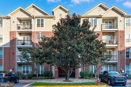 unit-5203-1581 Spring Gate Dr, MCLEAN, VA, 22102-3440 | Card Image