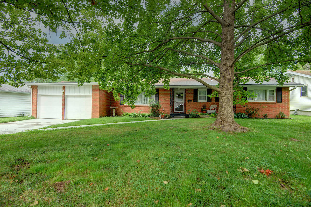 Catalina Ave, Springfield, MO 65804