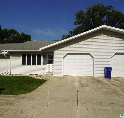 3-1020 5th Ave, Sheldon, IA, 51201-1504 | Card Image